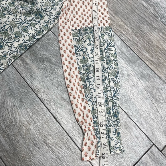 SUNDANCE blouse with button front and ruffle bubble sleeves S - Picture 5 of 10